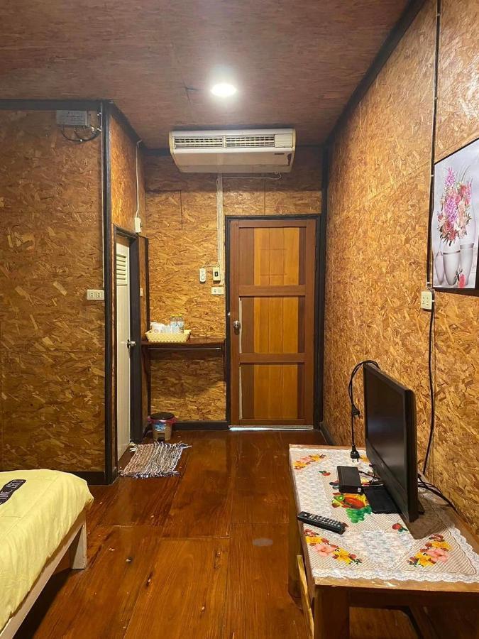 Hotel แพจิตรธาดาธารน้ำ Tha Kradan Exteriér fotografie