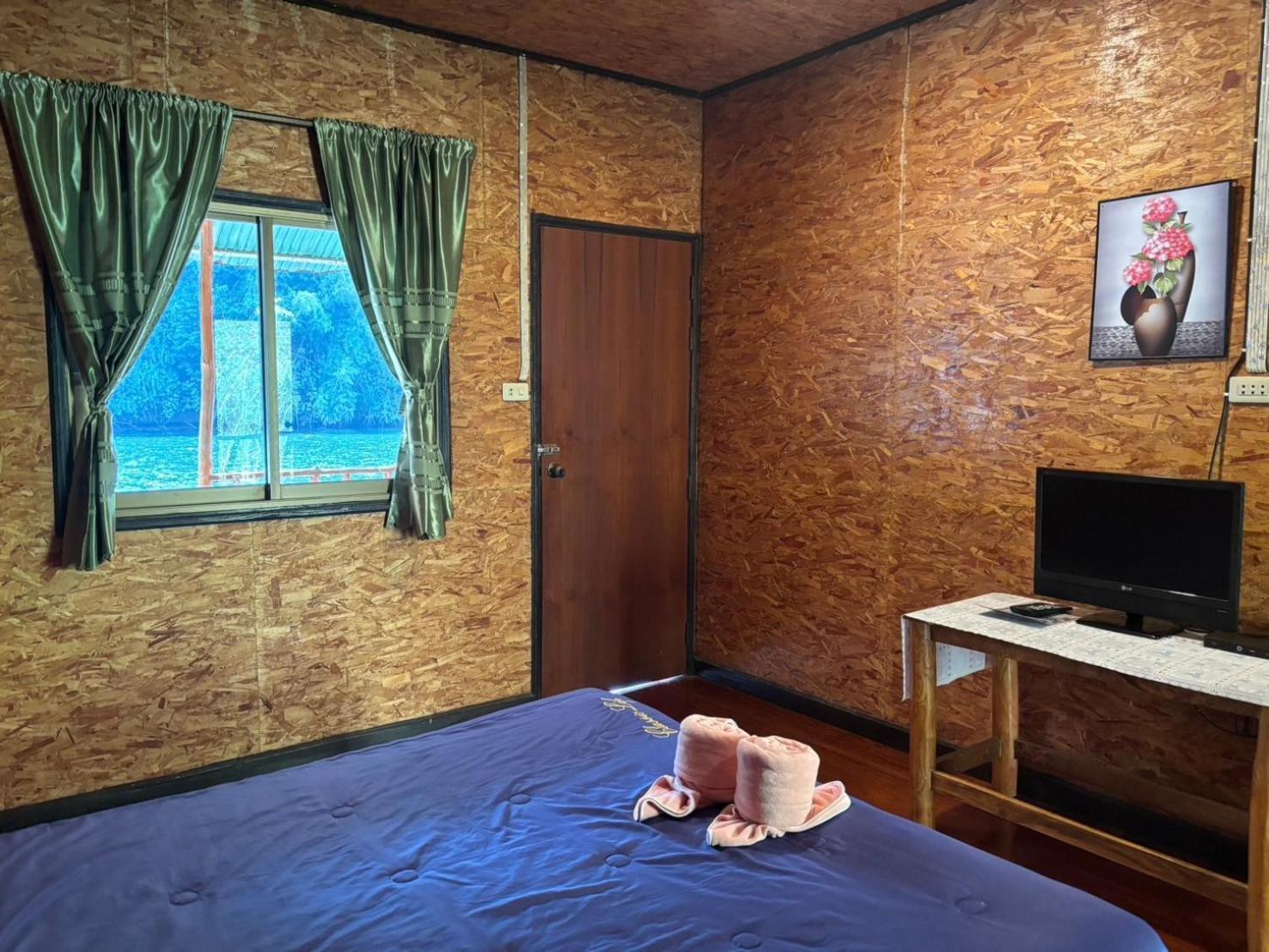 Hotel แพจิตรธาดาธารน้ำ Tha Kradan Exteriér fotografie
