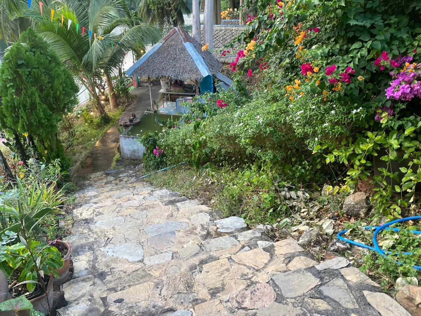 Hotel แพจิตรธาดาธารน้ำ Tha Kradan Exteriér fotografie
