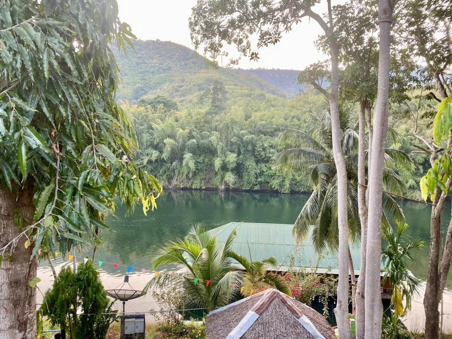 Hotel แพจิตรธาดาธารน้ำ Tha Kradan Exteriér fotografie